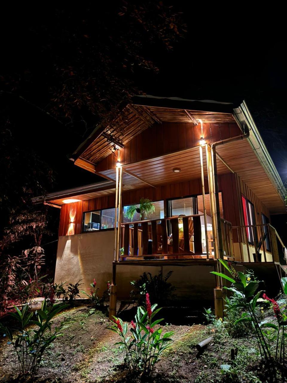 Gambas Lodge La Fortuna Exterior photo
