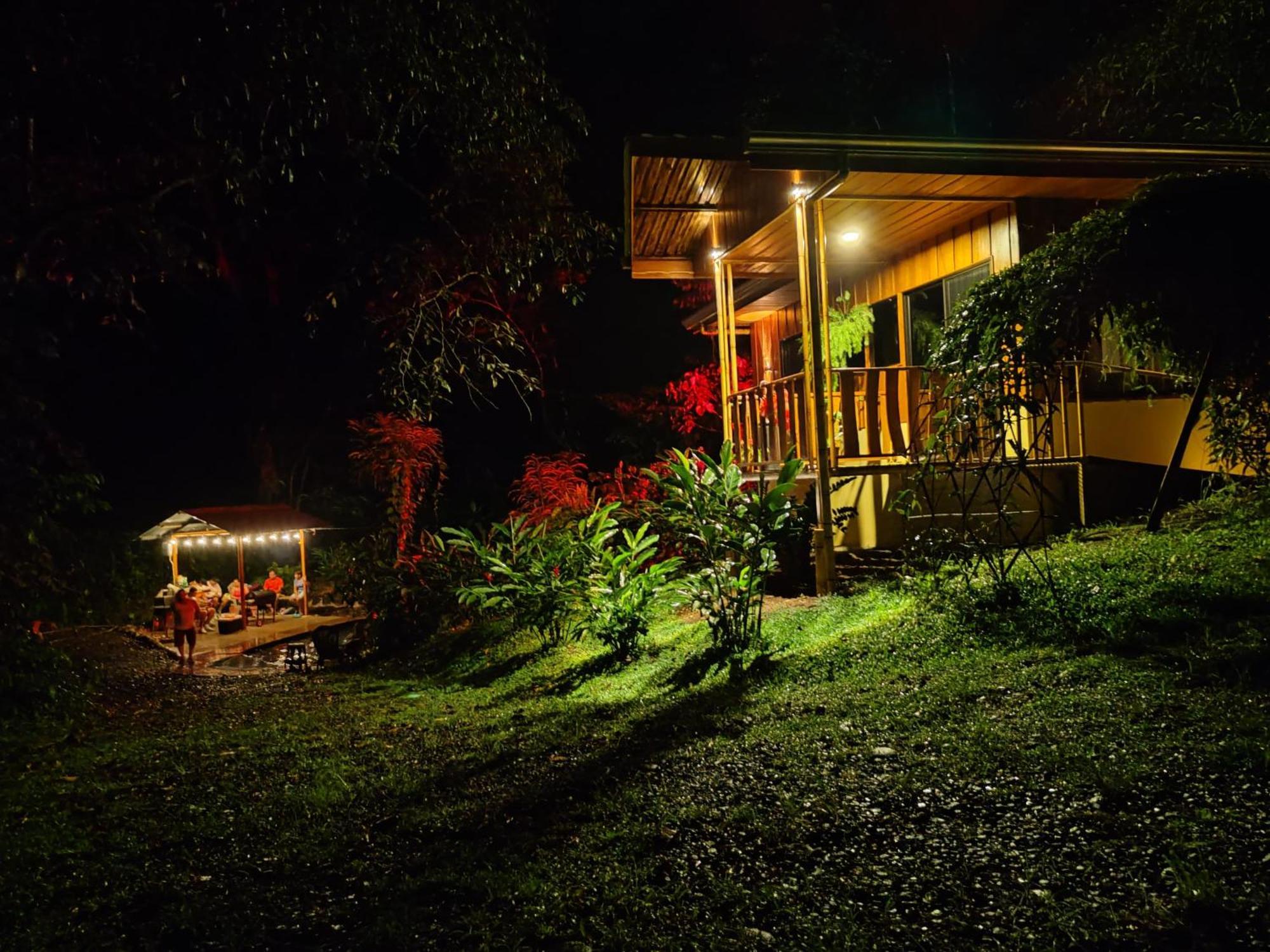 Gambas Lodge La Fortuna Exterior photo
